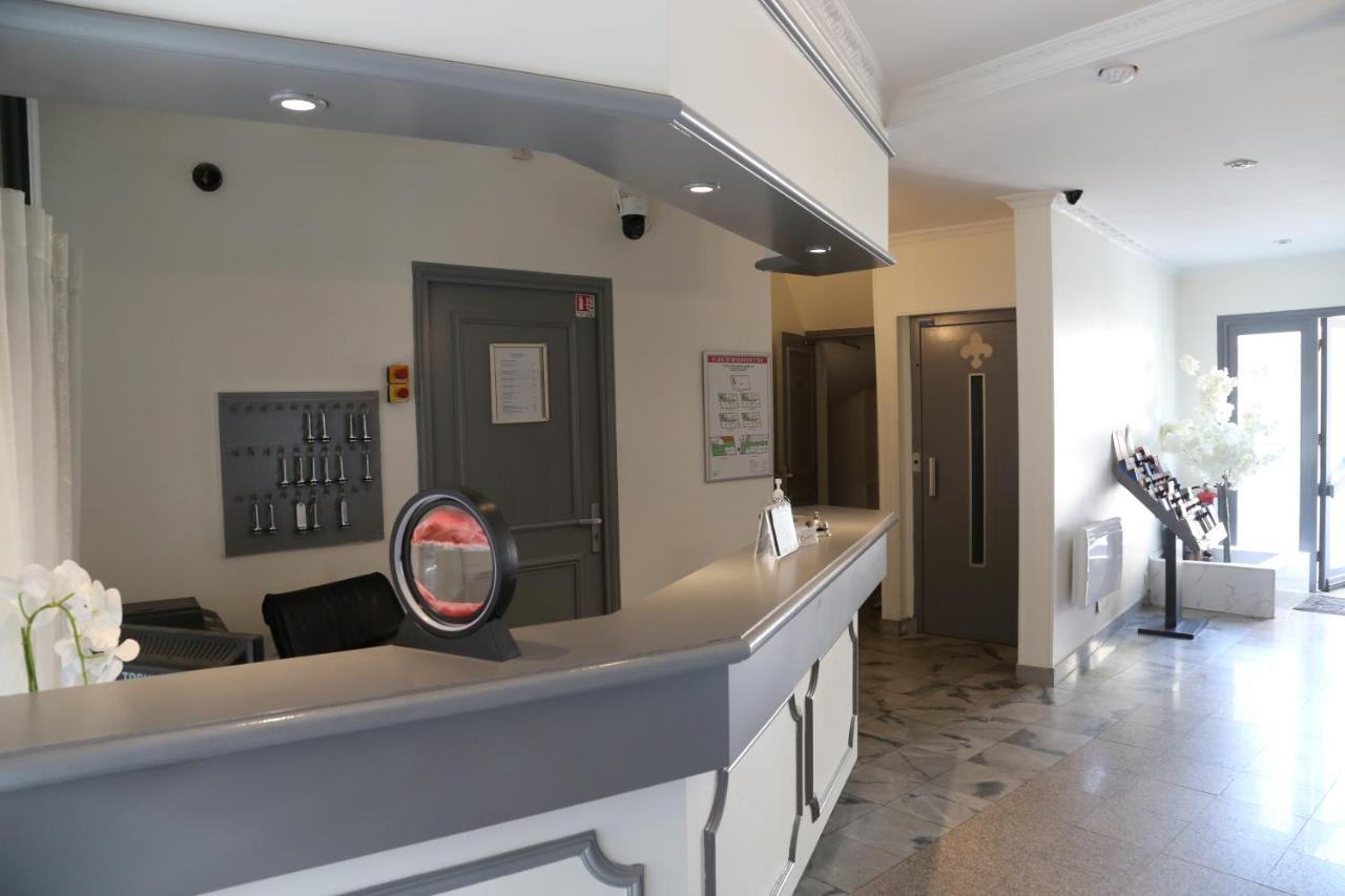 Hotel Princesse Isabelle Puteaux Bagian luar foto