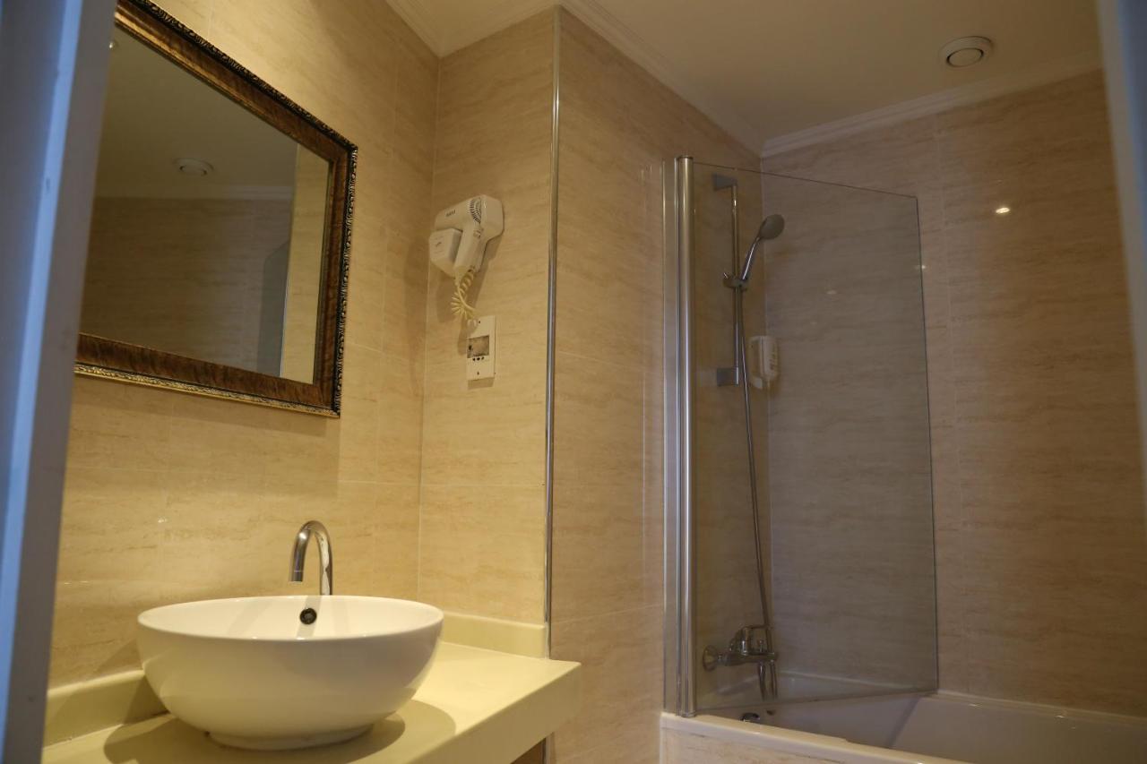 Hotel Princesse Isabelle Puteaux Bagian luar foto