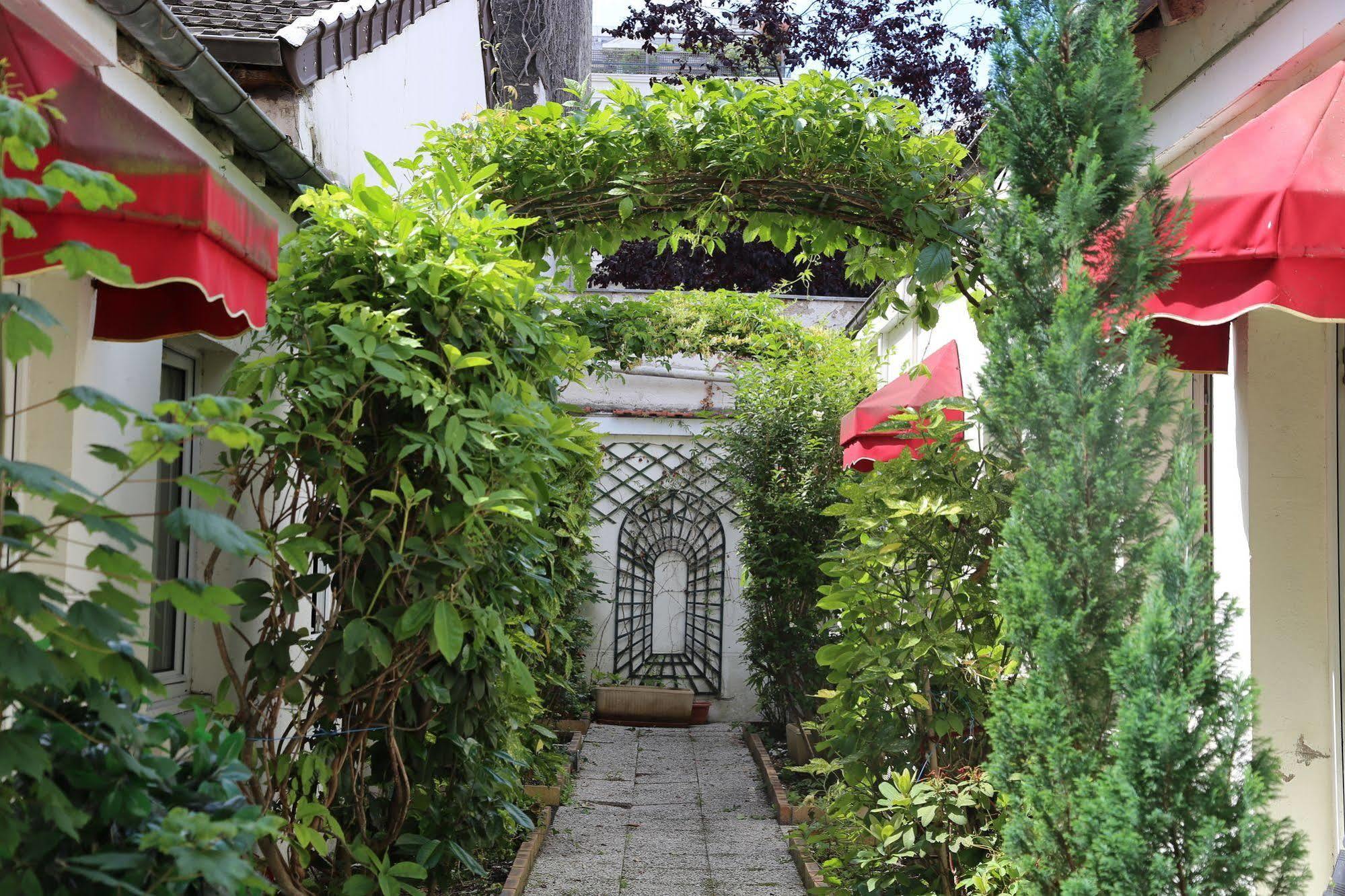 Hotel Princesse Isabelle Puteaux Bagian luar foto